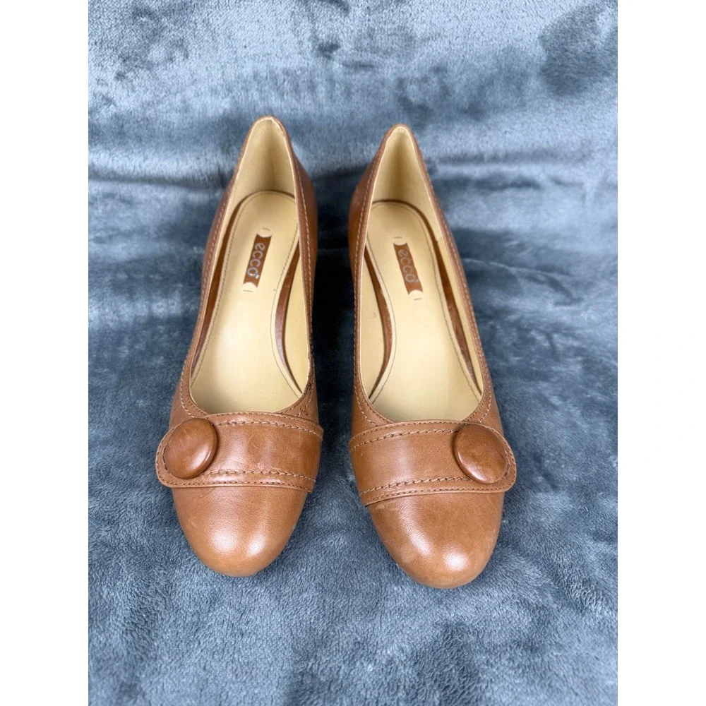 Ecco Women's Brown Leather Wedge Heel Dress Shoes‎ Rounded Button Size 38 NWOB